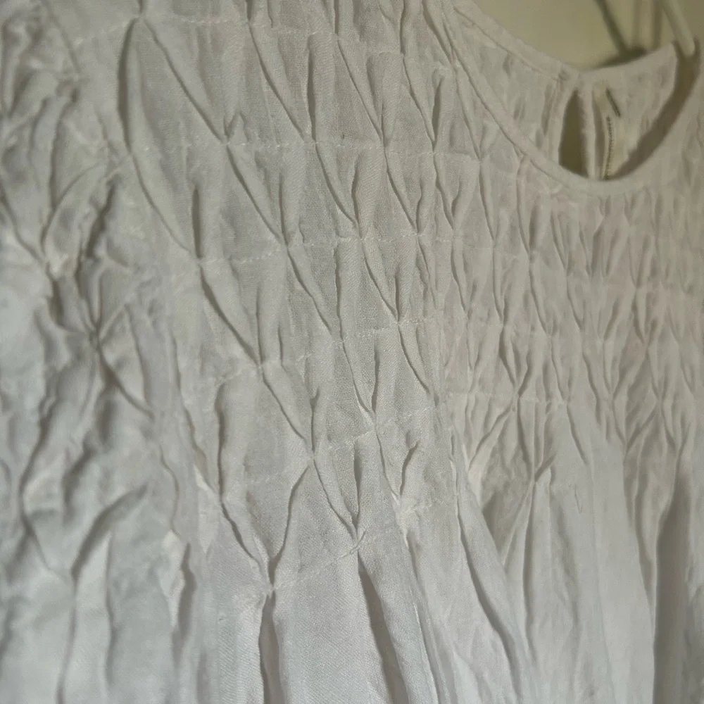 Anthropologie Textured White Blouse - Picture 2 of 9